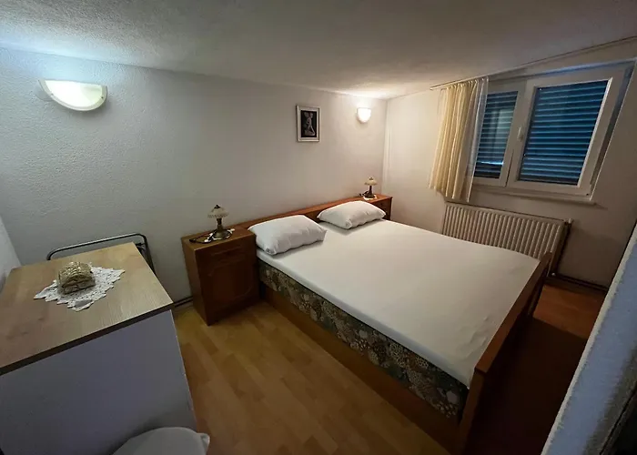 Apartment And Rooms Ruza